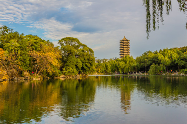 Lake_meitu_7.jpg Lake_meitu_7.jpg