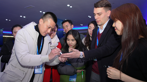 1517815113719104.jpg Day 1 朗玛公司体验便携仪器测试血糖.jpg